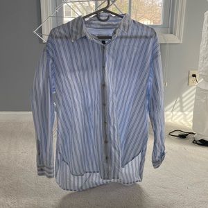 Oversized button shirt.